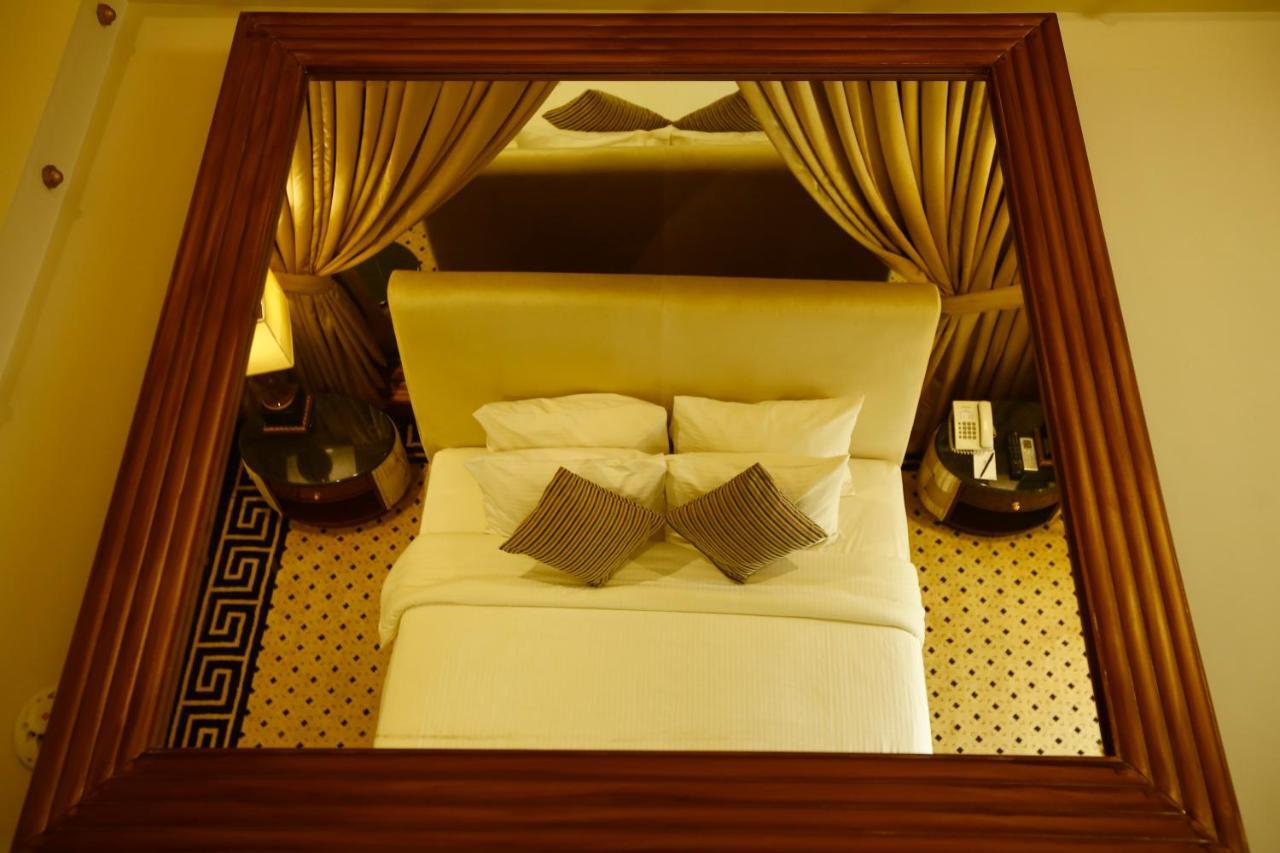 Bahria Grand Hotel & Resort Lahore Esterno foto