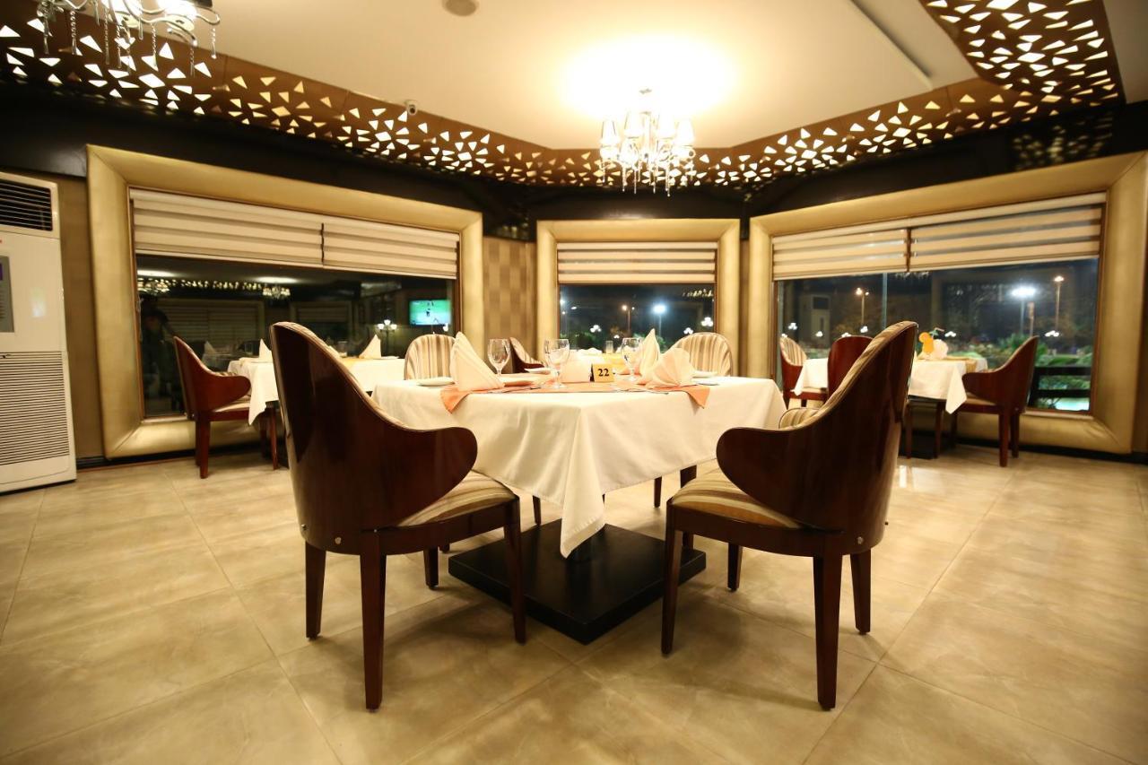 Bahria Grand Hotel & Resort Lahore Esterno foto